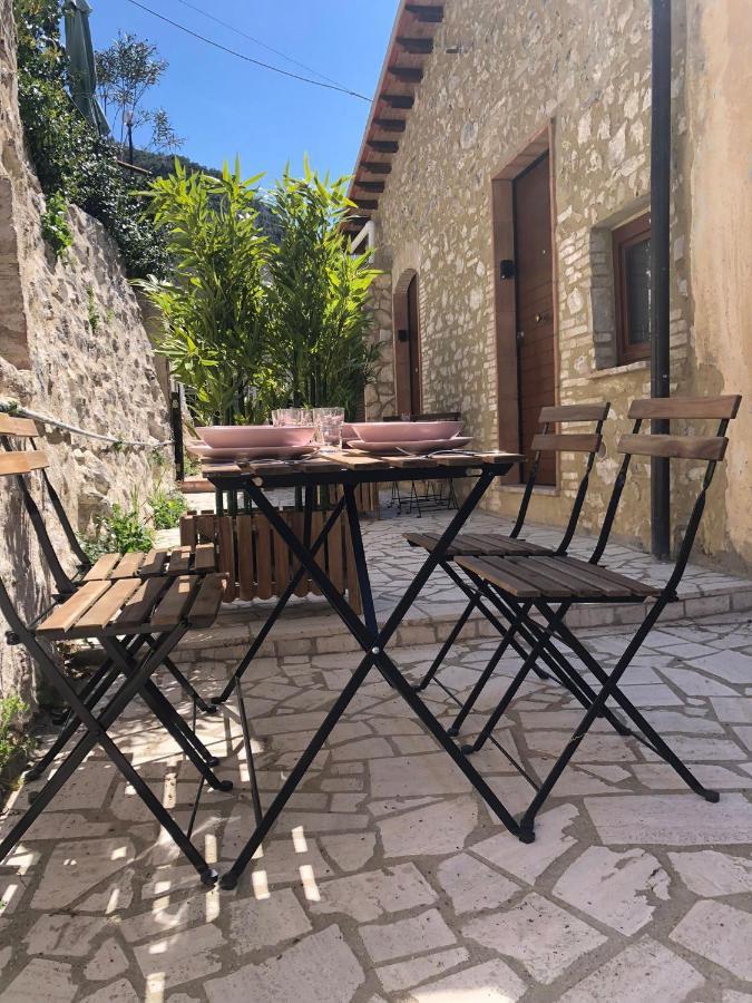 Alloggio Rurale Ferentillo Hotel Luaran gambar